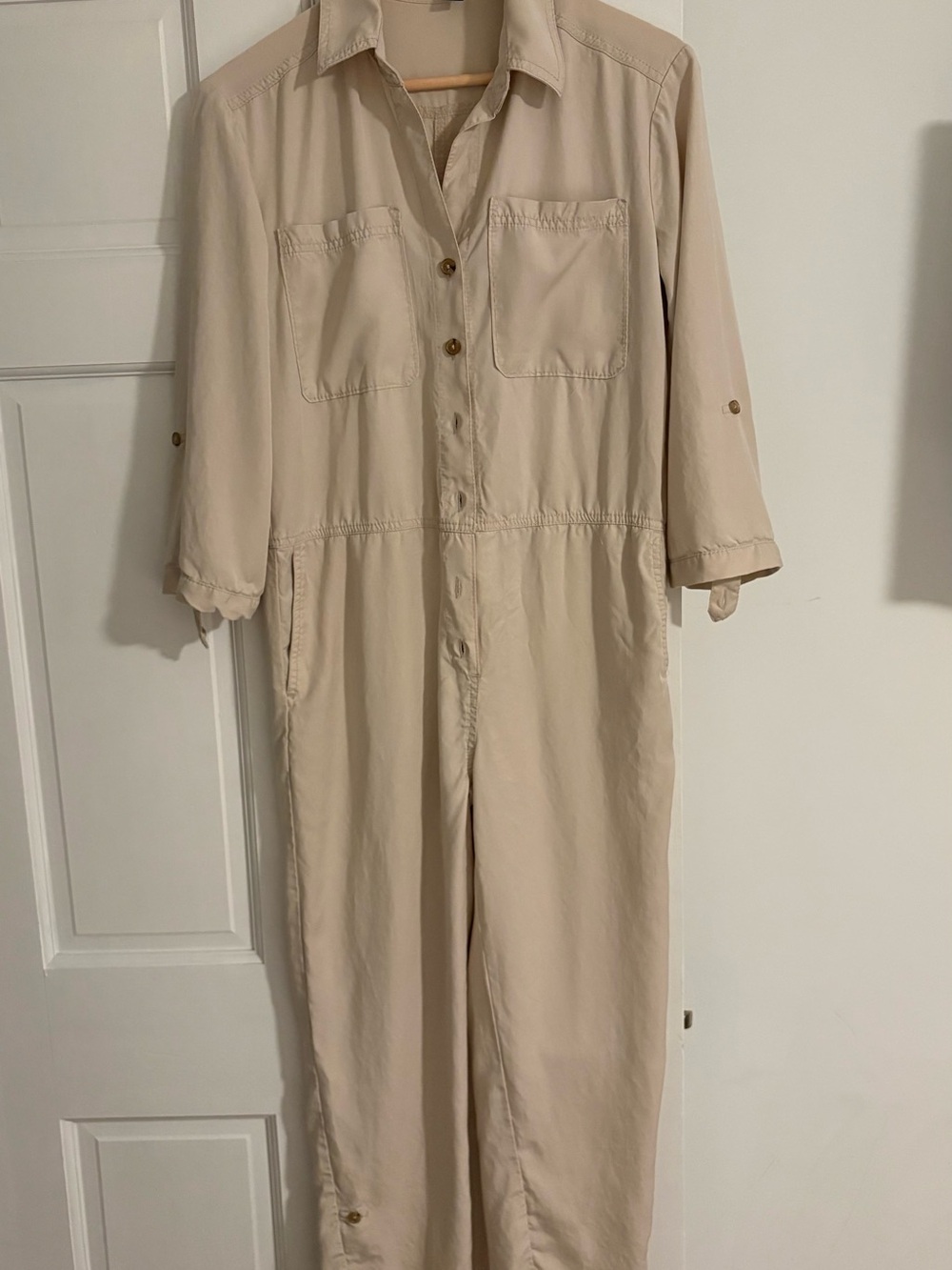 Banana Republic Tencel Utility Jumpsuit Size 0 Barely Beige Roll Tab Sleeve